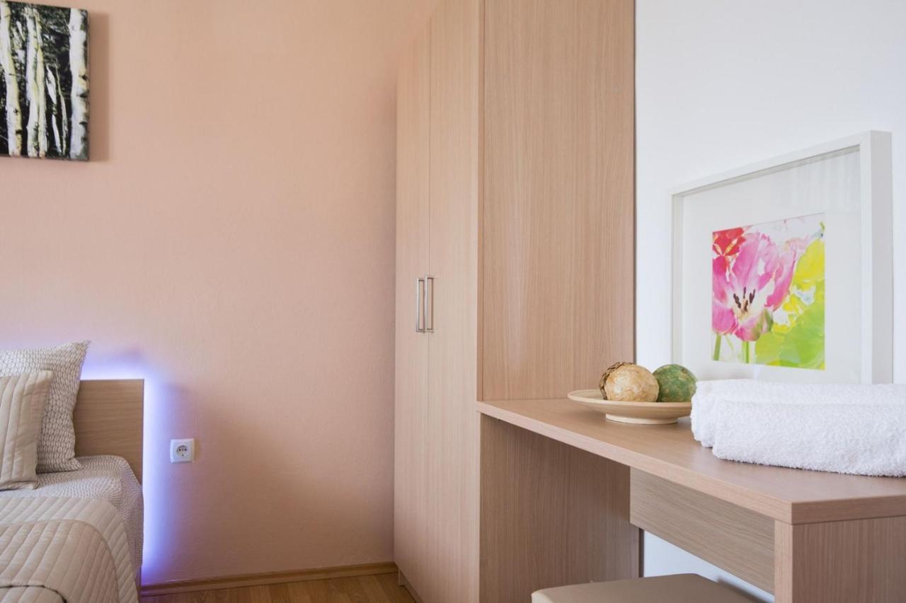 Apartments Adrijana Malinska Extérieur photo