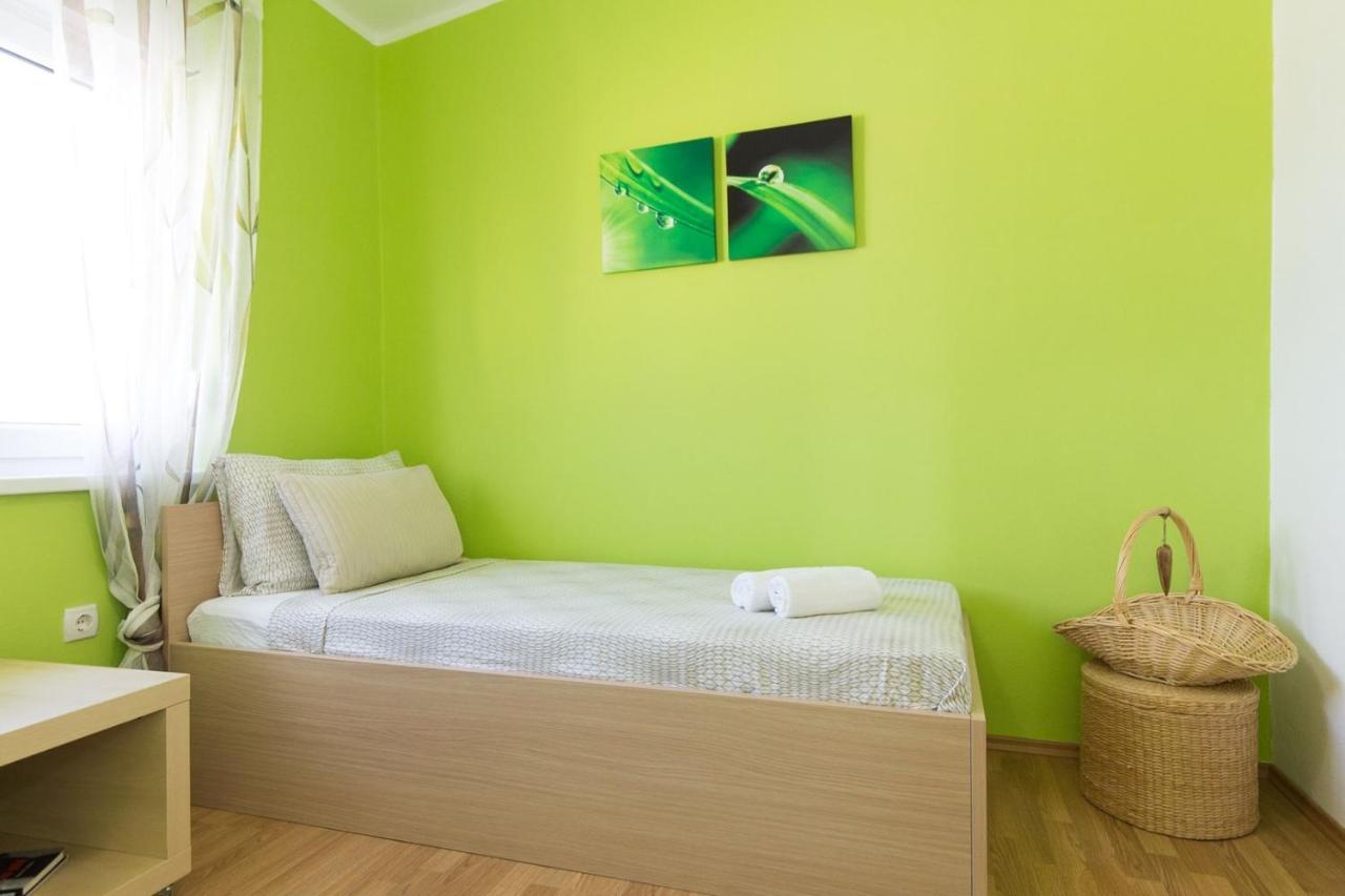 Apartments Adrijana Malinska Extérieur photo