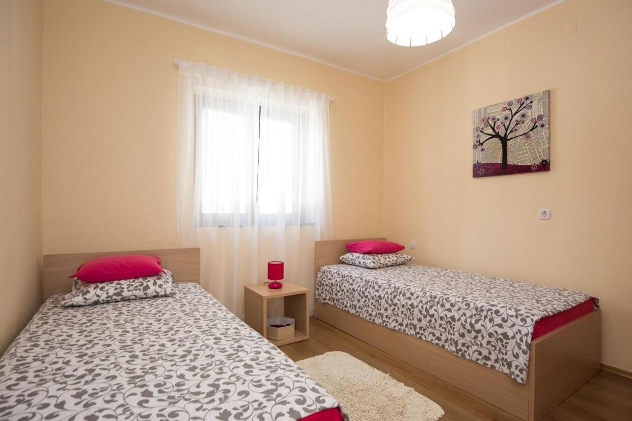 Apartments Adrijana Malinska Extérieur photo