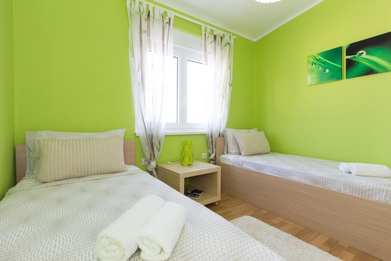 Apartments Adrijana Malinska Extérieur photo