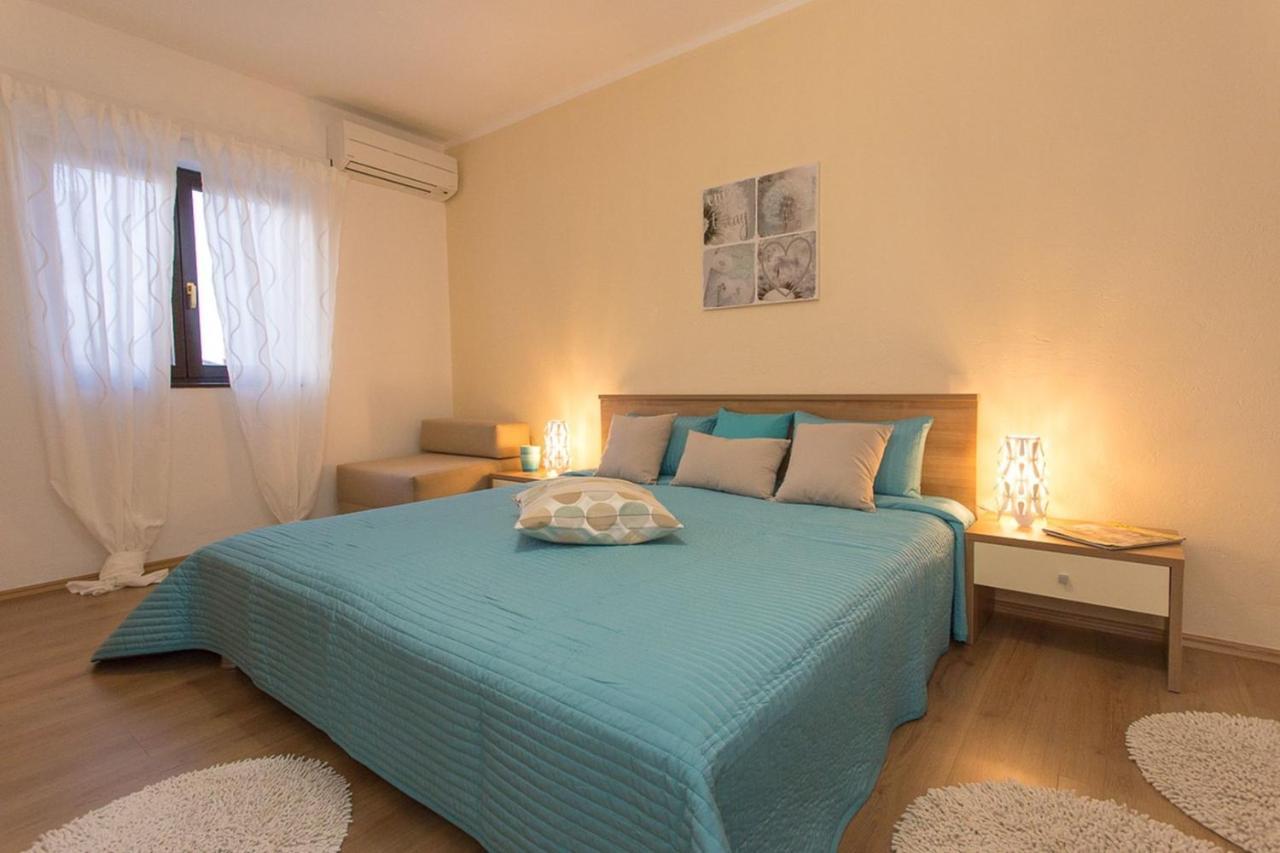 Apartments Adrijana Malinska Extérieur photo