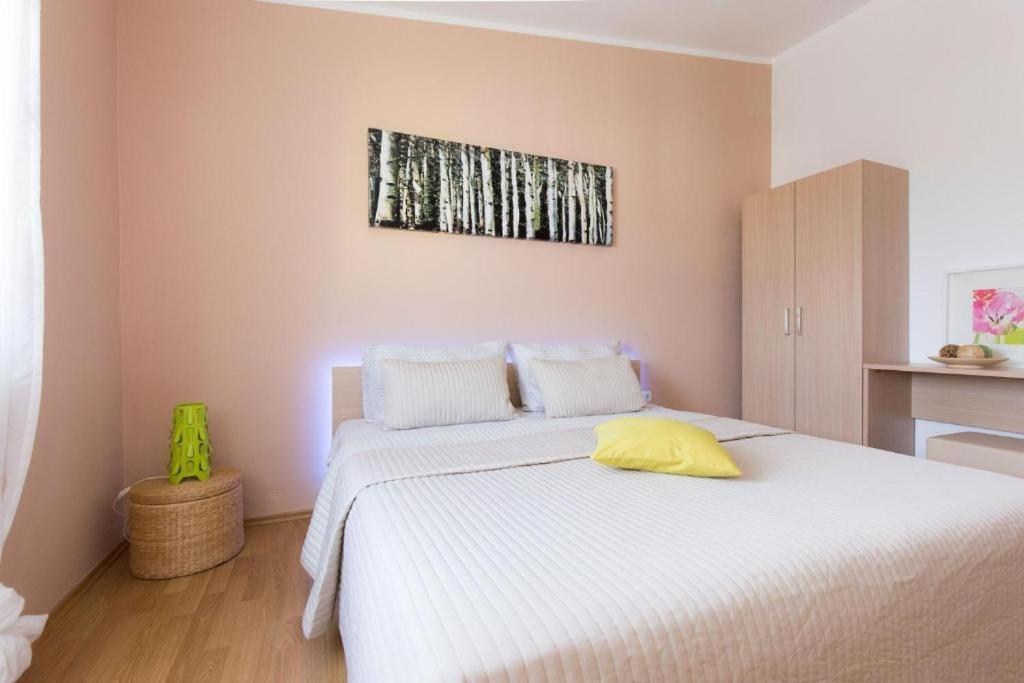Apartments Adrijana Malinska Extérieur photo