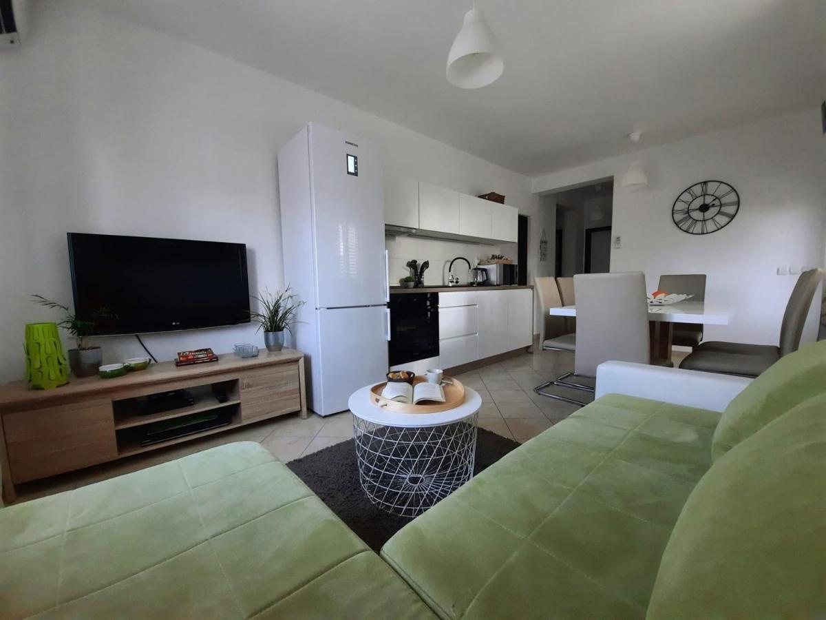Apartments Adrijana Malinska Extérieur photo