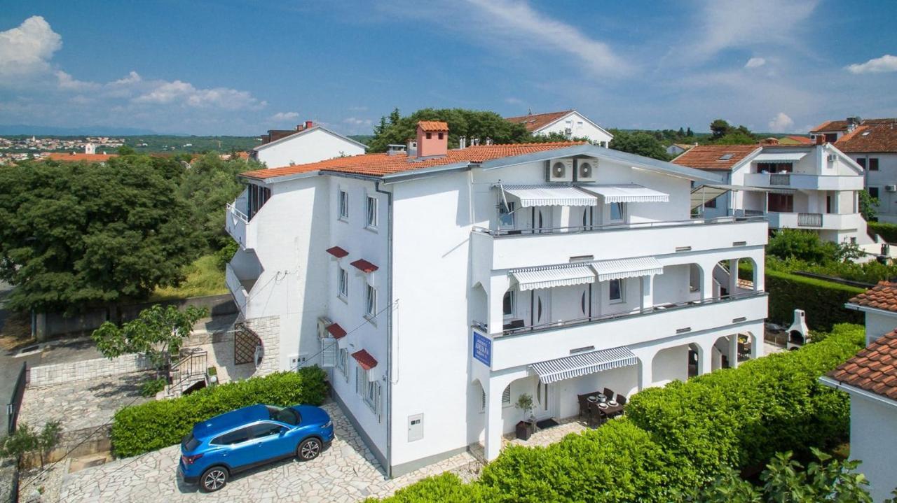 Apartments Adrijana Malinska Extérieur photo